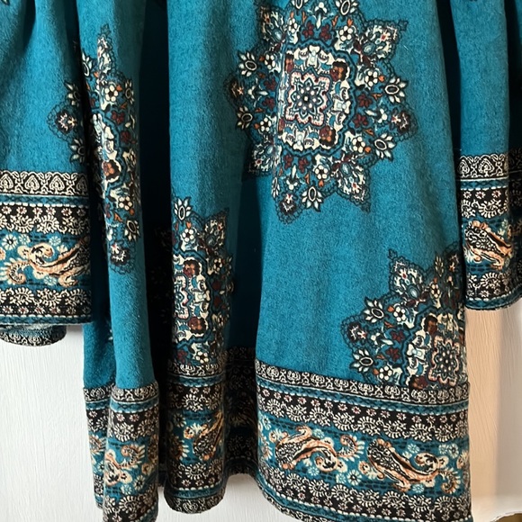 Dress - Picture 2 of 6